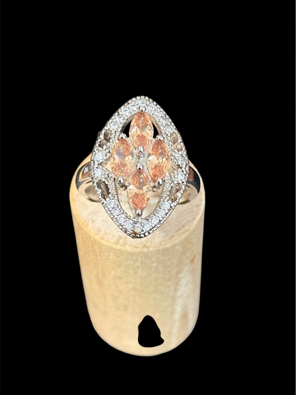 Elegant 925 Marquise Cluster Ring - Sparkling Halo Design